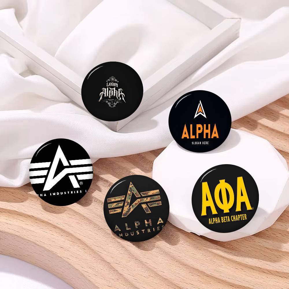 Embroidery Alpha - Przypinka A-Alphas L-Industries, ręcznie robiona broszka