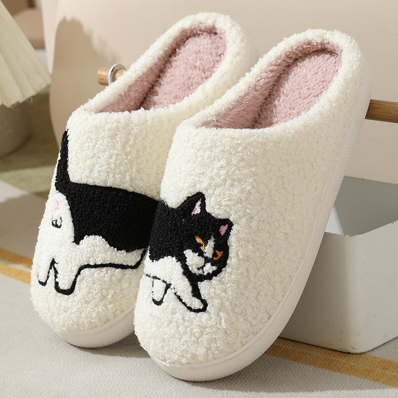 Embroidery Garments - Zimowe pluszowe urocze kapcie domowe z