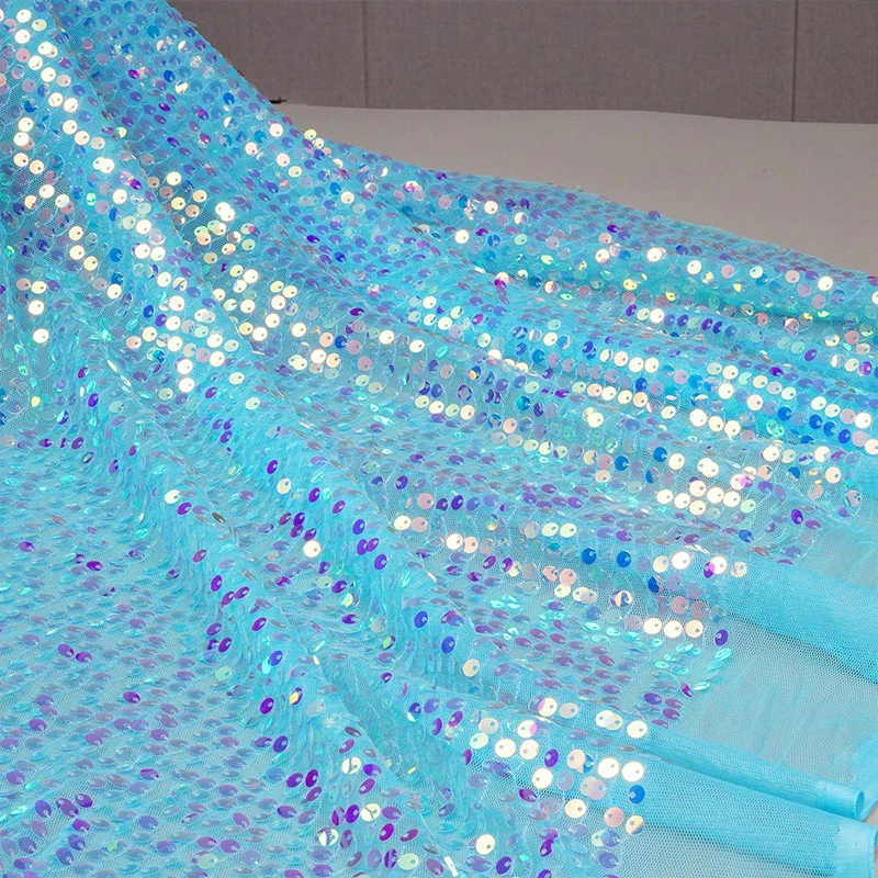 Tkanina z cekinami w tęczowych – Embroidery Gradient recenzja i cena