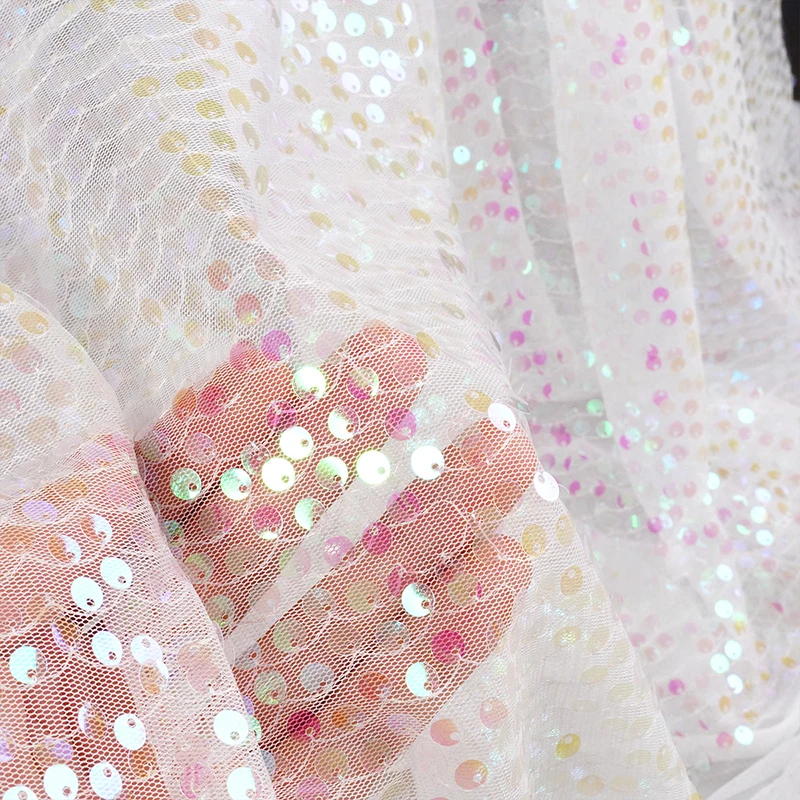 Tkanina z cekinami w tęczowych – Embroidery Gradient recenzja i cena