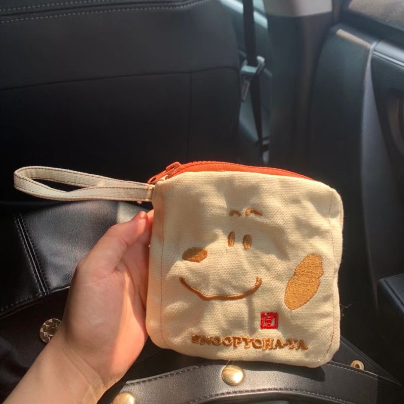 Urocza portmonetka z haftem Sn – Embroidery Wallet recenzja i cena