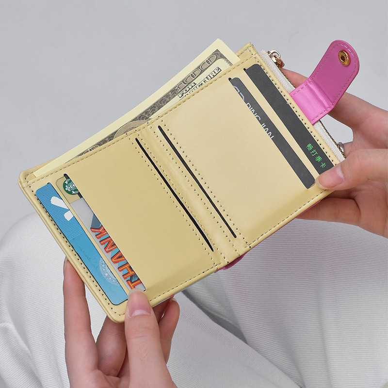 Przenośny Portfelik z Haftem K – Embroidery Wallet recenzja i cena