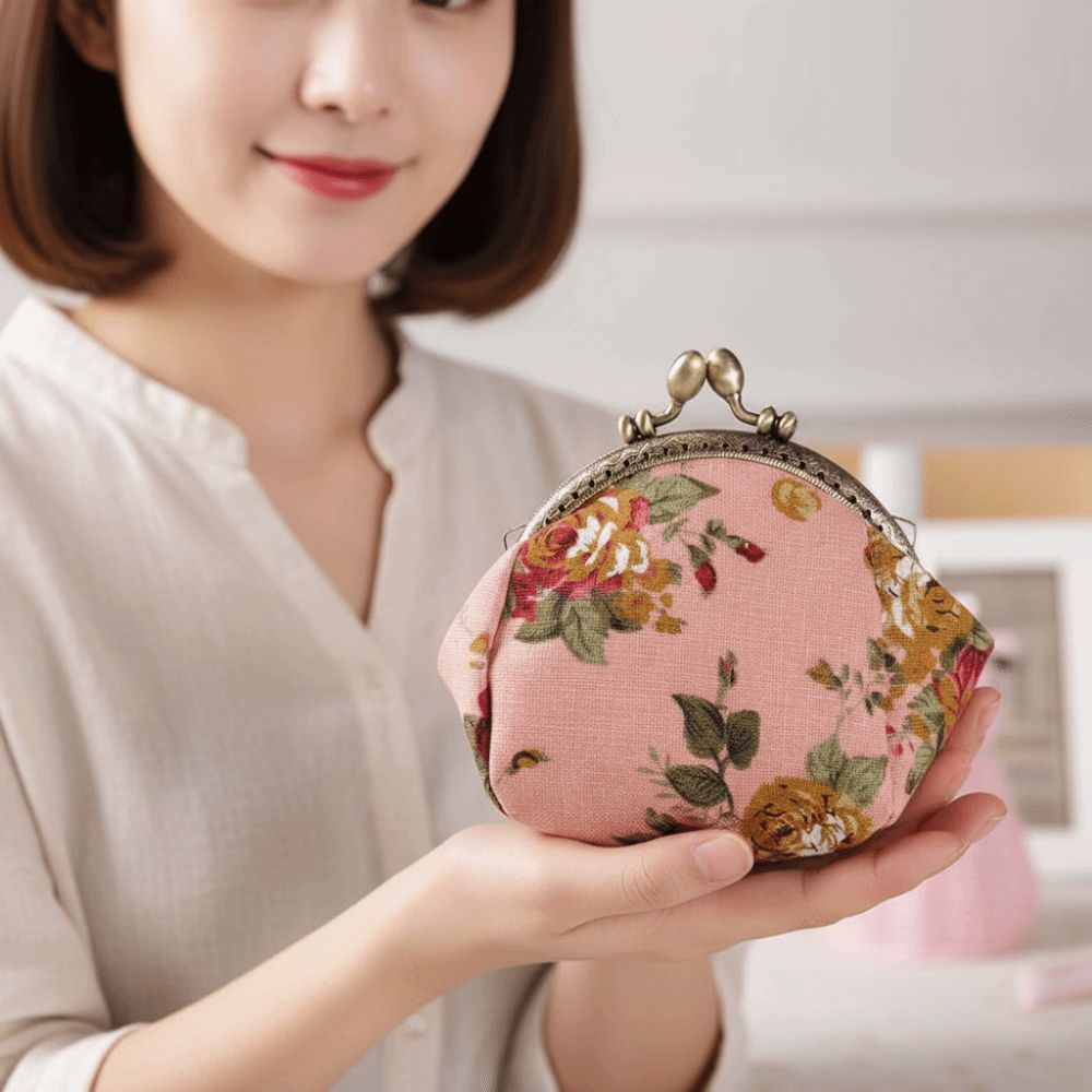 Portmonetka z zapięciem na zat – Embroidery Wallet recenzja i cena
