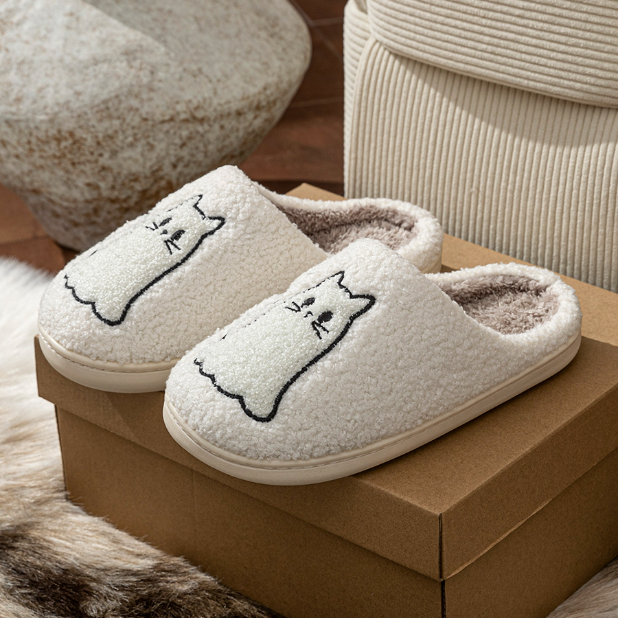 Urocze kapcie damskie z haftem – Embroidery Garments recenzja i cena